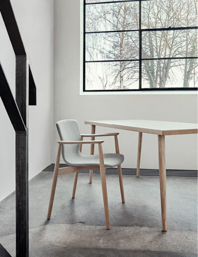 Magnus Olesen, Butterfly Classic Chair