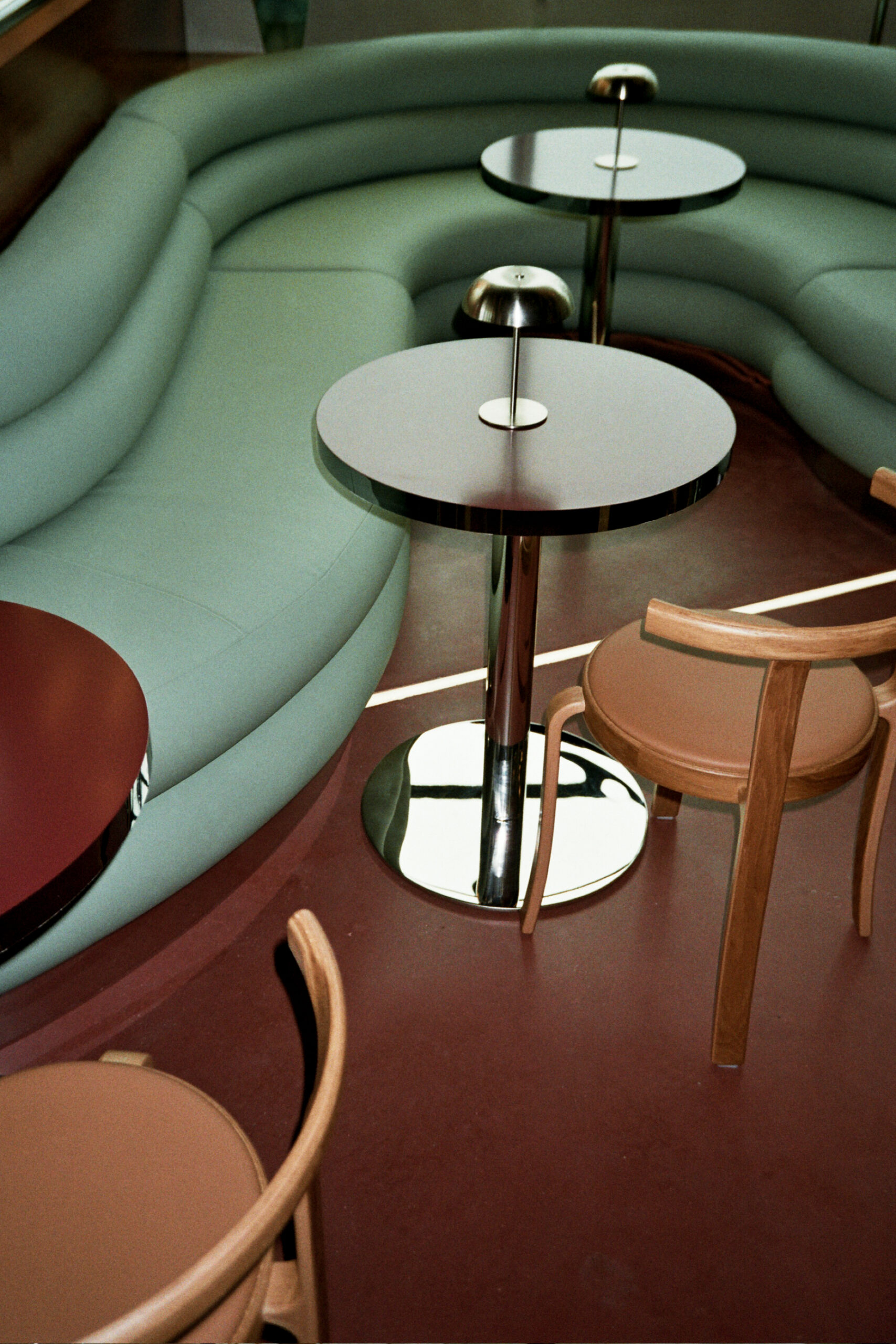 Magnus Olesen 8000 series chair