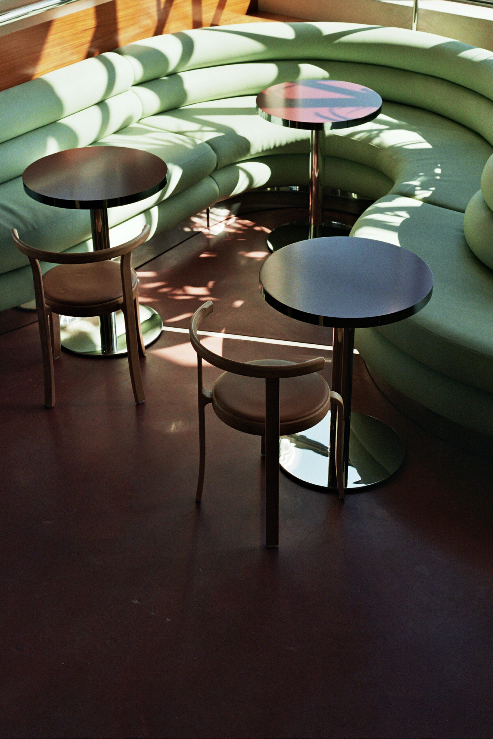 Magnus Olesen 8000 series chair